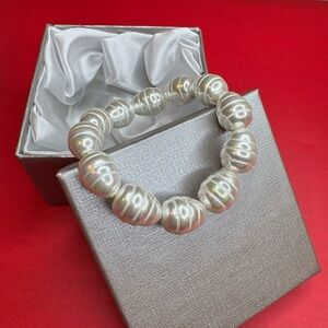 Gorgeous Shell Pearl Bracelet w/ Sterling Silver Findings